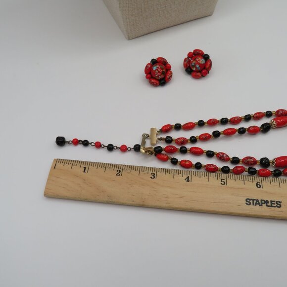 Vintage Red and Black Beaded Necklace and Clip On Earrings Set - Picture 12 of 14